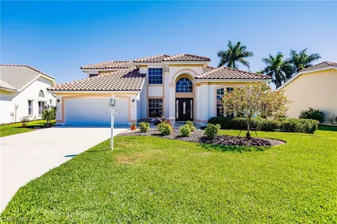 2114 Crown Pointe Blvd, Naples, FL 34112 photo 1