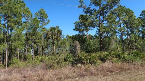 745 Manuel St E, Lehigh Acres, FL 33974 photo 5