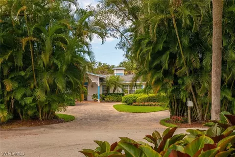 515 Yucca Rd, Naples, FL 34102 photo 3
