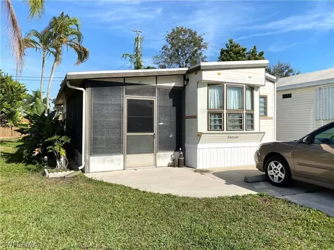 20281 Cumberland Ct, Estero, FL 33928 photo 1