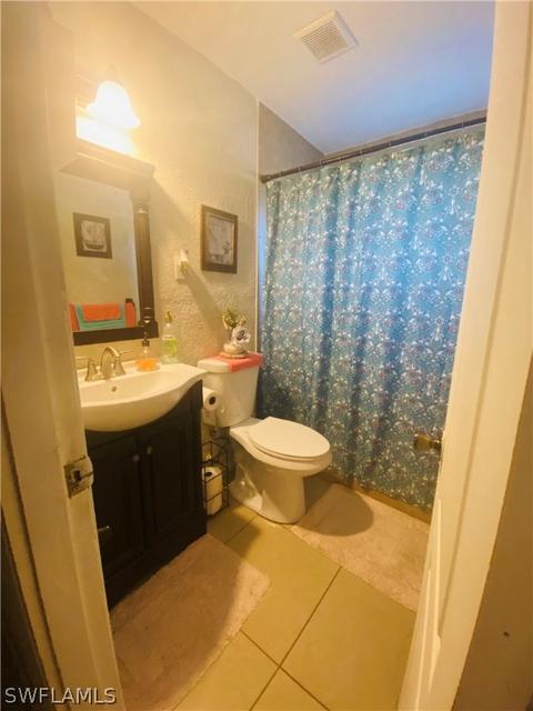 124 Apache St, Lehigh Acres, FL 33936 photo 4