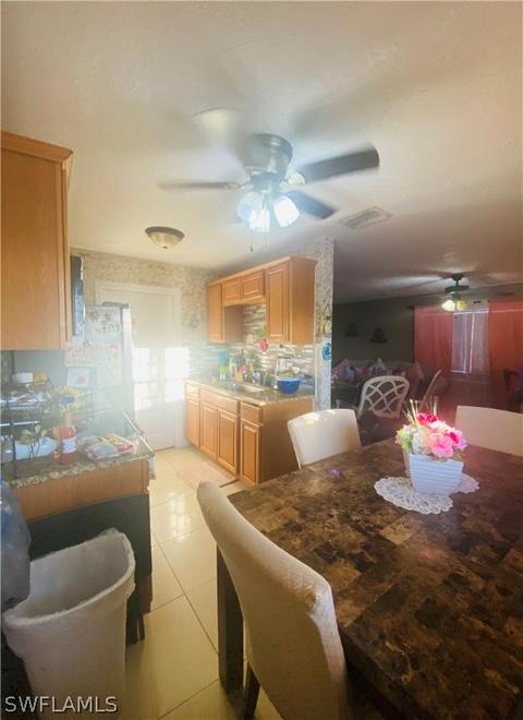 124 Apache St, Lehigh Acres, FL 33936 photo 2