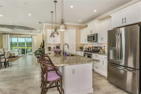 2270 Marquesa Cir, Naples, FL 34112 photo 4