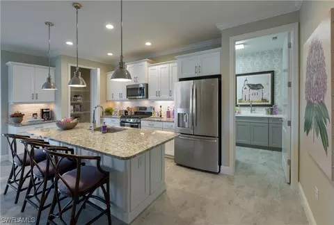 2270 Marquesa Cir, Naples, FL 34112 photo 2