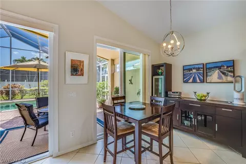 276 Glen Eagle Cir, Naples, FL 34104 photo 7