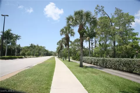 276 Glen Eagle Cir, Naples, FL 34104 photo 30