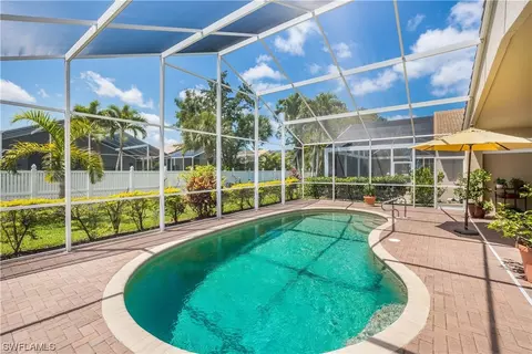 276 Glen Eagle Cir, Naples, FL 34104 photo 2