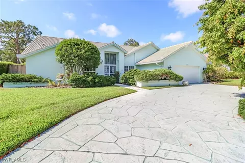 5374 Foxhound Dr, Naples, FL 34104 photo 1