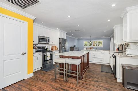 3031 Round Table Ct, Naples, FL 34112 photo 10