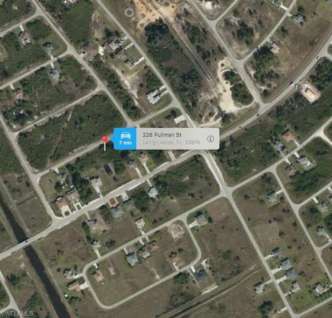 226 Pullman St, Lehigh Acres, FL 33974 photo 3