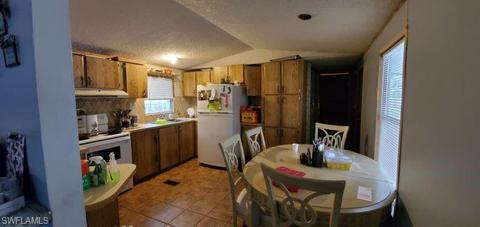 751 Citrus St, Labelle, FL 33935 photo 11