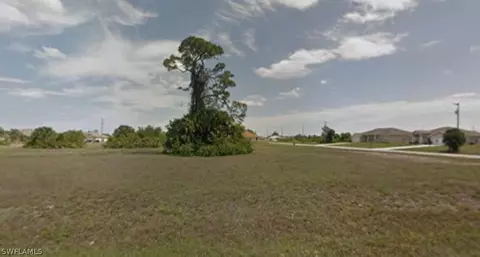 2827 Santa Barbara Blvd N, Cape Coral, FL 33993