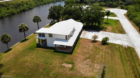 1571 Jerdik Dr, Moore Haven, FL 33471 photo 2