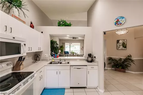 3072 Crown Pointe Blvd W, Naples, FL 34112 photo 16