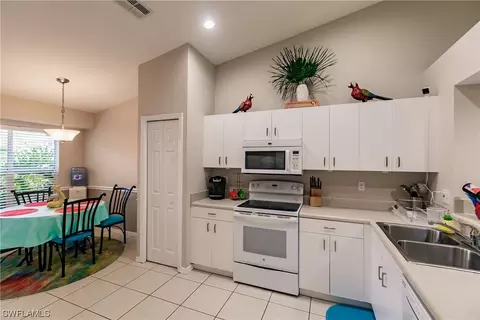 3072 Crown Pointe Blvd W, Naples, FL 34112 photo 14