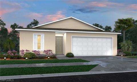 832 Franklin Ct, Immokalee, FL 34142
