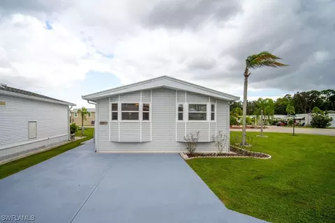 20201 Apple Tree Ln, Estero, FL 33928 photo 2