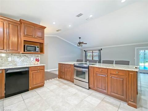 430 4th Ave, Labelle, FL 33935 photo 8
