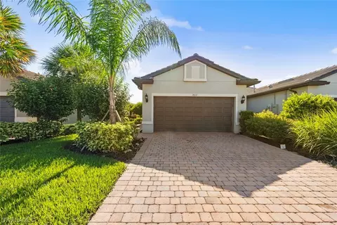 7610 Jacaranda Ln, Naples, FL 34114 photo 2