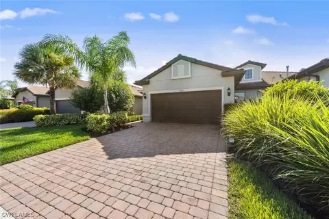 7610 Jacaranda Ln, Naples, FL 34114 photo 3