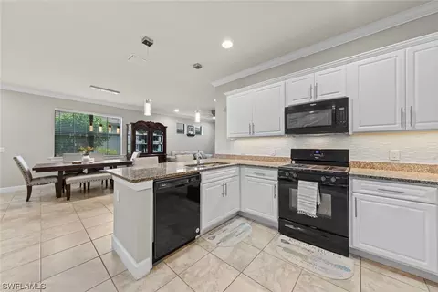7610 Jacaranda Ln, Naples, FL 34114 photo 16