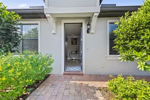 7610 Jacaranda Ln, Naples, FL 34114 photo 5