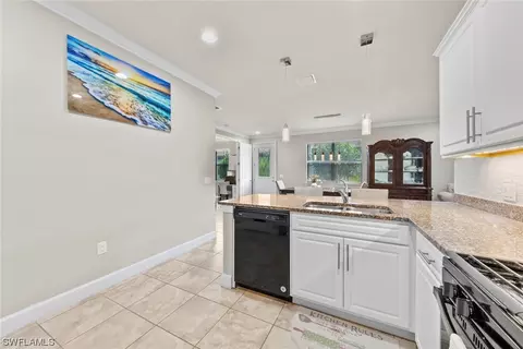 7610 Jacaranda Ln, Naples, FL 34114 photo 17