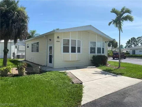 4581 Split Log Ln E, Estero, FL 33928 photo 3