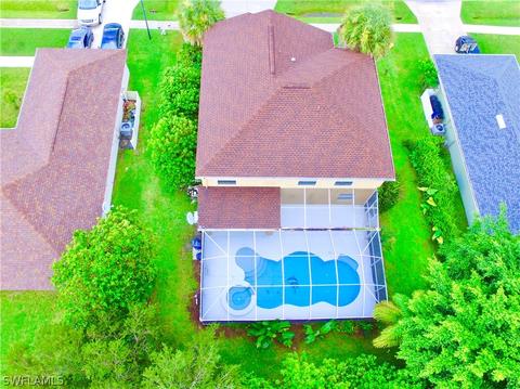 1517 Junior Ct, Lehigh Acres, FL 33971 photo 4