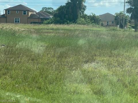 1533 El Dorado Blvd N, Cape Coral, FL 33993