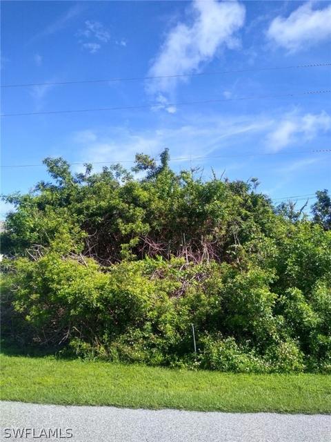 426 Albatross Rd, Rotonda West, FL 33947