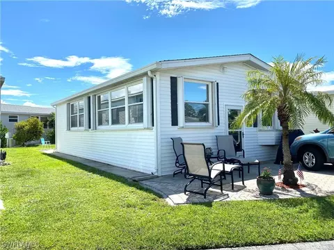 4751 Split Log Ln W, Estero, FL 33928 photo 3