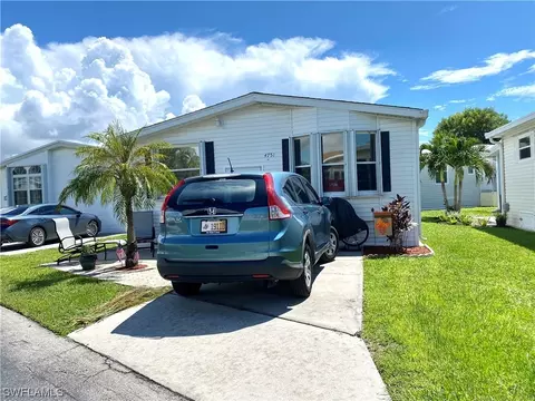 4751 Split Log Ln W, Estero, FL 33928 photo 4