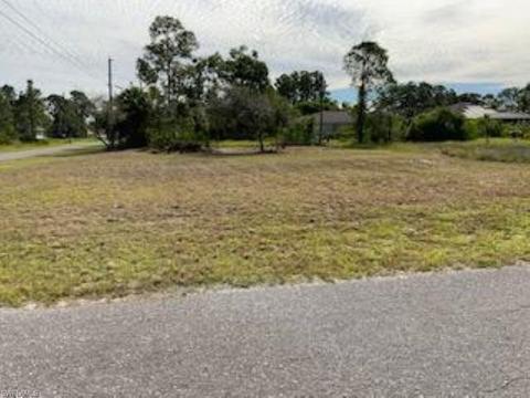 208 Jack Ave N, Lehigh Acres, FL 33971 photo 4