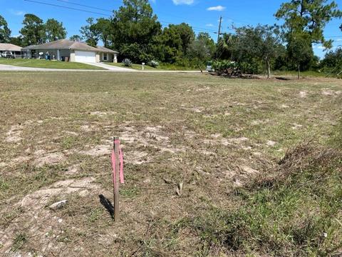 208 Jack Ave N, Lehigh Acres, FL 33971 photo 3
