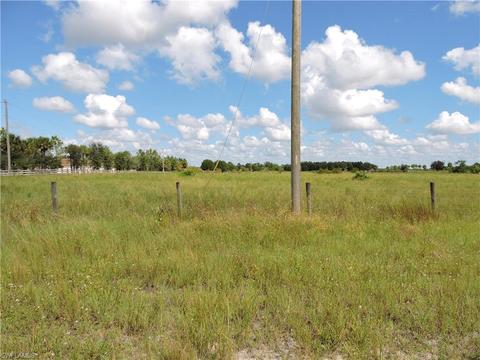 7609 4th Pl, Labelle, FL 33935 photo 5