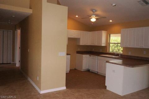 847 Wolverine St E, Lehigh Acres, FL 33974 photo 10