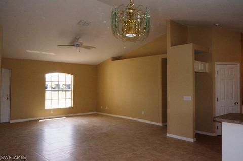 847 Wolverine St E, Lehigh Acres, FL 33974 photo 5