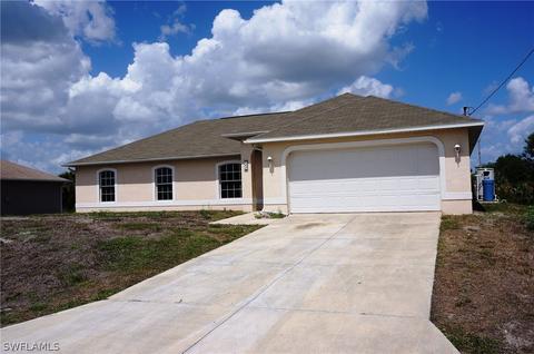 847 Wolverine St E, Lehigh Acres, FL 33974 photo 1