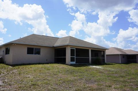 847 Wolverine St E, Lehigh Acres, FL 33974 photo 2