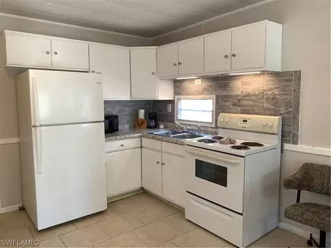 20580 Basin Dr, Estero, FL 33928 photo 2