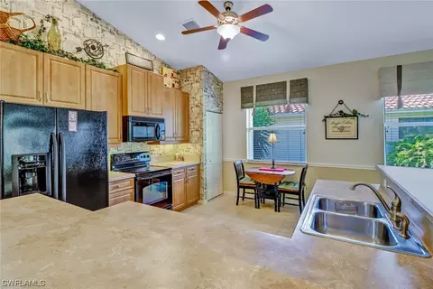 9294 Springview Loop, Estero, FL 33928 photo 12