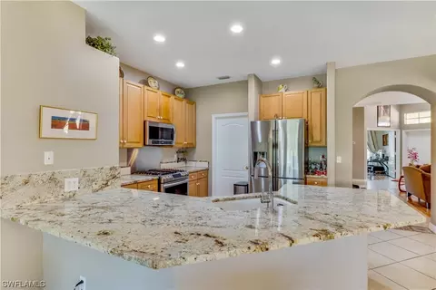 9651 Raven Ct, Estero, FL 33928 photo 8