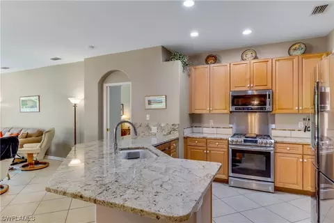 9651 Raven Ct, Estero, FL 33928 photo 7