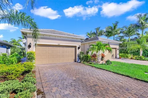 10795 Manatee Key Ln, Estero, FL 33928 photo 4