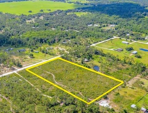 435 Pine Ave, Labelle, FL 33935 photo 2