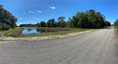 709 Kalamar Dr, Lehigh Acres, FL 33974