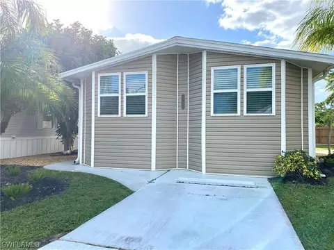 20440 Carriage Ct, Estero, FL 33928 photo 1
