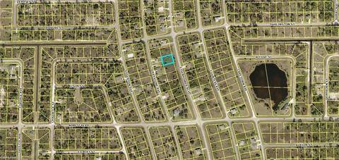 948 Eisenhower Blvd, Lehigh Acres, FL 33974 photo 2