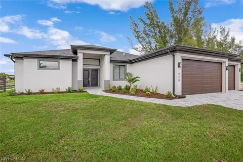 2405 SW 17th Pl, Cape Coral, FL 33914
